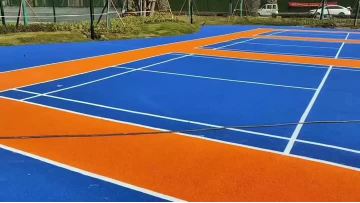 Badminton rubber granule court