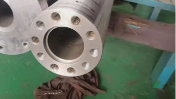 Bimetallic screw for injection machine