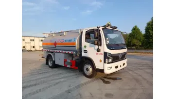 Professional-Grade Dongfeng 4X2 5cbm Flammable Liquid Tanker Truck1