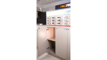 Rebounder Device P89 +Rebound Soft Opening Hinge M27 creates a handle-free, modern cabinet design