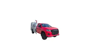 4X4 Pickup Fire Sprinkler Truck with Water Tank for Emergency Fire Fighting Road Dust Control and Garden Irrigation with High Pressure Water Cannon1