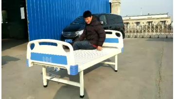 Professional Medical Bed Manufacturer Hospital Steel Spray Flat Clinic Patient Bed for Sale1