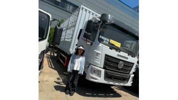 Efficient Box Truck for Commercial Delivery