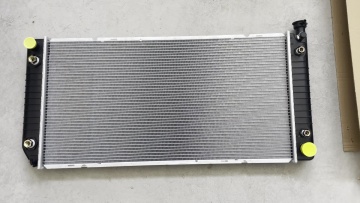 TONGSHI Auto Parts 52469470 52465840 Cooling System Car Aluminum Water Radiator for GM,DODGE C1500 WT V8 5.7L1