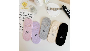 Korean version bow anti slip dot yarn shallow mouth invisible socks
