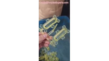 Transparent injection plastic parts