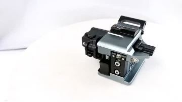 Tumtec fiber cleaver with auto trashbin