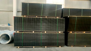 HARD DUTY 6 gauge welded wire mesh fence panels1