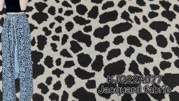 Hot-Selling Poly Rayon Spandex Stretch Small Stone Pattern Jacquard Sweater Clothes Fabric for Garments1