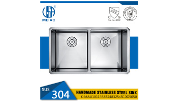 Undermount double bowl sink