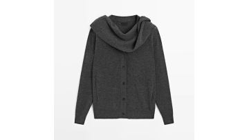 Women's scarf embellished with 100% wool cardigan