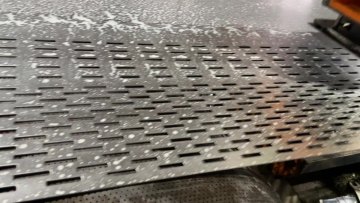 Round Hole Perforated Metal  Mesh Walking Panel/Perforated Metal Mesh For Grill1