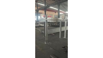 3‑Leg Angle Steel Communication Tower – Galvanized Top Bracket