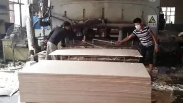 High Glossy PVC / HPL / UV/Melamine Paper Coated MDF1