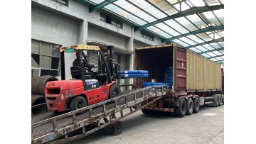Wuxi Zhengtai 3 container loading