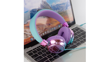 Gradient wired music headphone