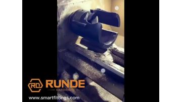 turning the big size bronze tee