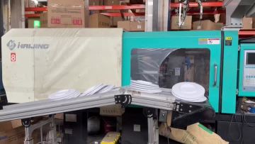 208Ton injection molding equipment