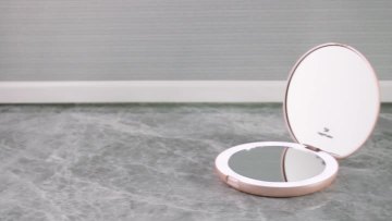 pocket makeup mirror