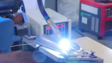 Over‑current‑over‑voltage‑multi‑layer‑protection‑welding‑machine‑system for equipment‑self‑protection‑in‑abnormal‑working‑status