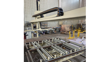 Fully Automatic Truss Manipulator