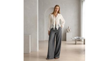 Fluid Wide-Leg Trousers for Effortless Elegance