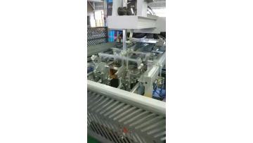 High-speed box sealing adhesive for laminated cartons