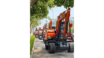 ZHTH excavator shipments