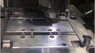 China dongguan mould manufacturer customized bottle cap and lid plastic injection molding1