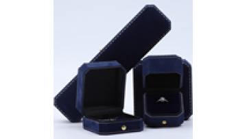 Hanhong Factory Square velvet jewelry box in stock Organizer Women's Gift custom logo pendant ring Blue jewelry storage box1