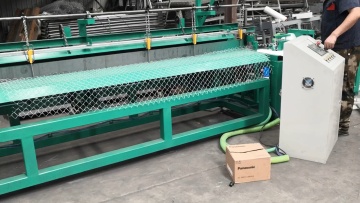 width full automatic chain link fence machine1