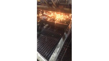 hot sale galvanized sheep wire mesh portable fence panel/corral panel/alpaca panel( factory )1