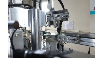 Vibratory Feeding Station for Mini Air Pump Assembly Line