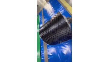 Wear-resistant rubber covered rhombic