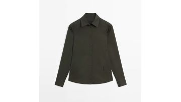 Women's urban minimalist commuting style basic long sleeved shirt