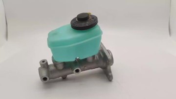 Car spare parts OE 47201-60511 Brake Master Cylinder FOR TOYOTA1