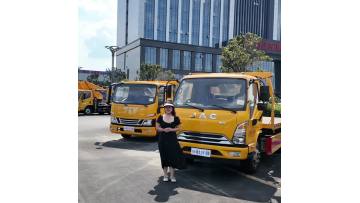 Efficient Small Tow Truck