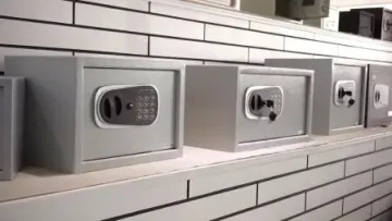 Credit Card Safe for Hotel Use (RC200B)1