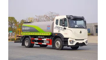 Professional-Grade Sinotruk 4X2 13.38cbm Urban Greening Spray Truck1
