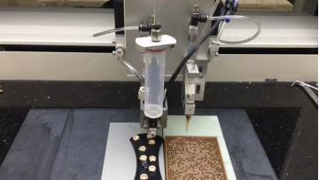 Shoe surface diamond inlaying machine