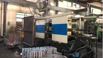 Automobile crankcase shell casting