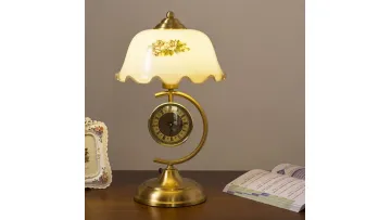 Retro Elegant European Study Room Display Ornament Lighting Flower Shade Metal Desk Table Lamp1