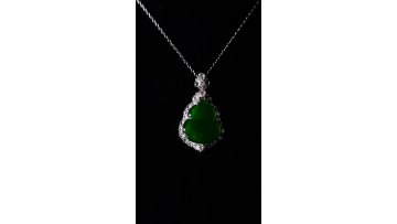 New fashion Imperial Green Jadeite Jade 18K Real Gold Inlaid Diamond Jadeite Pendants For Women1