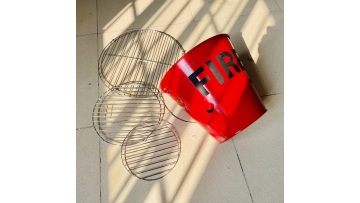 Small outdoor barbecue bucket