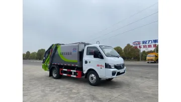 Professional-Grade Dongfeng 4X2 5cbm 136HP Garbage Compactor Truck1