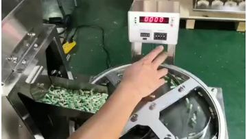 Small Semi Automatic Desktop Candy Capsule Tablet Counter Counting Machine1