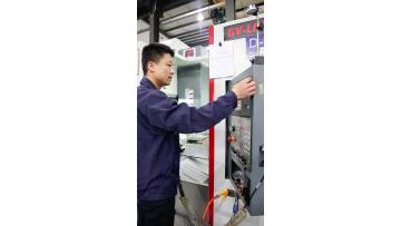 Die-cast hardware mold base processing