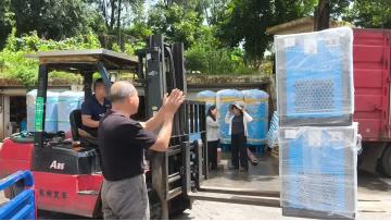 30 screw air compressor are sent to Shenzhen