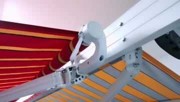 Retractable Awning10