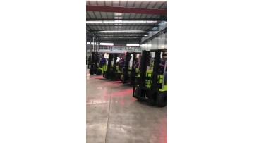 forklit machine working